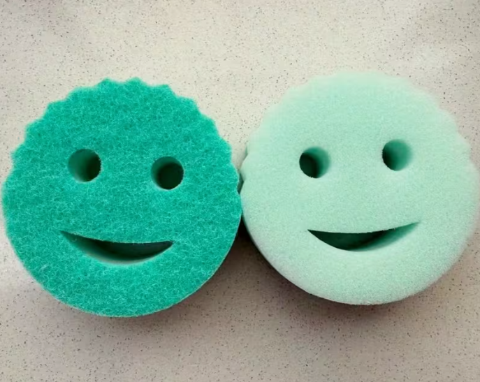 Smiley Scrub™ | Clean with a smile.