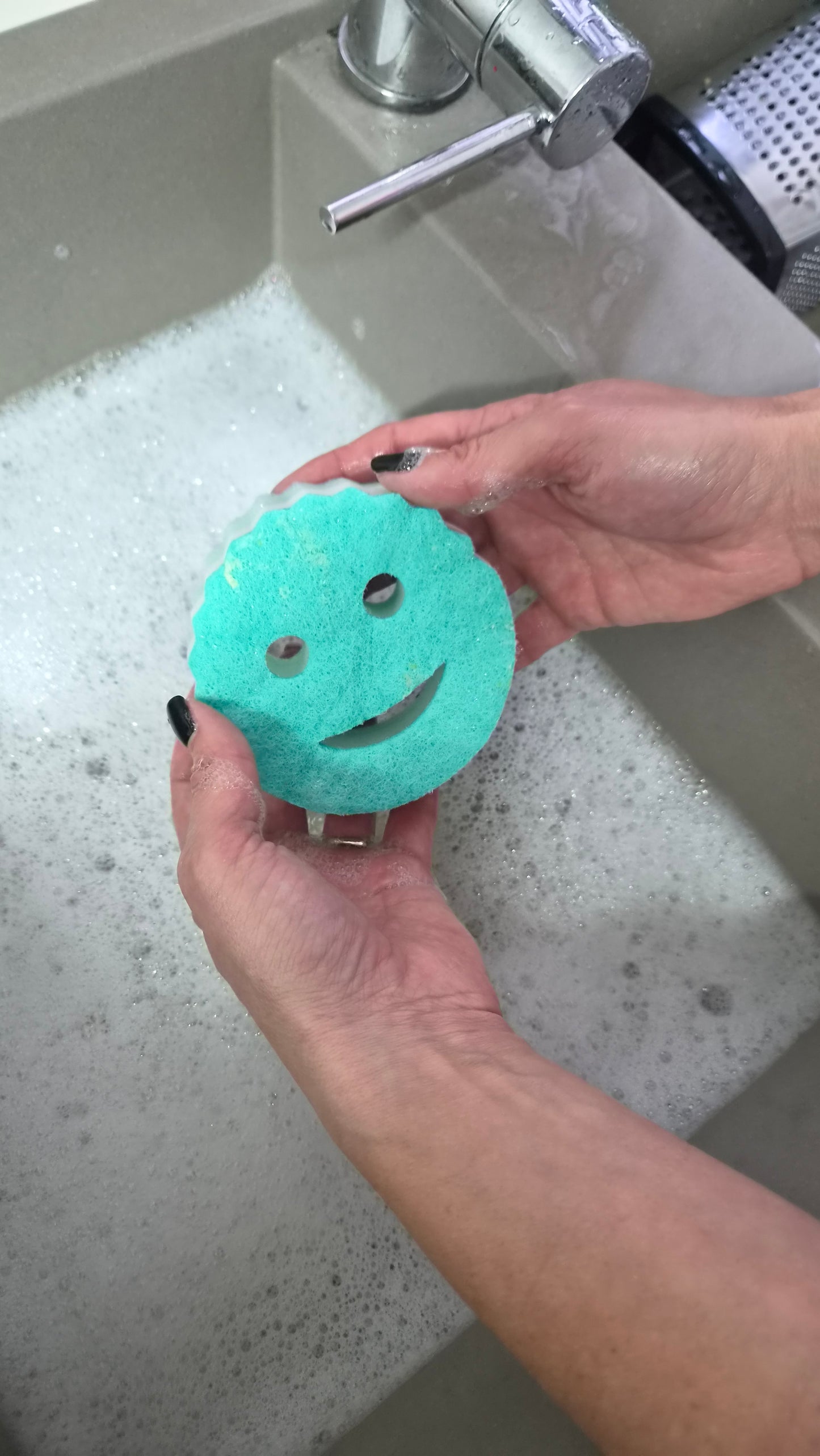 Smiley Scrub™ | Clean with a smile.